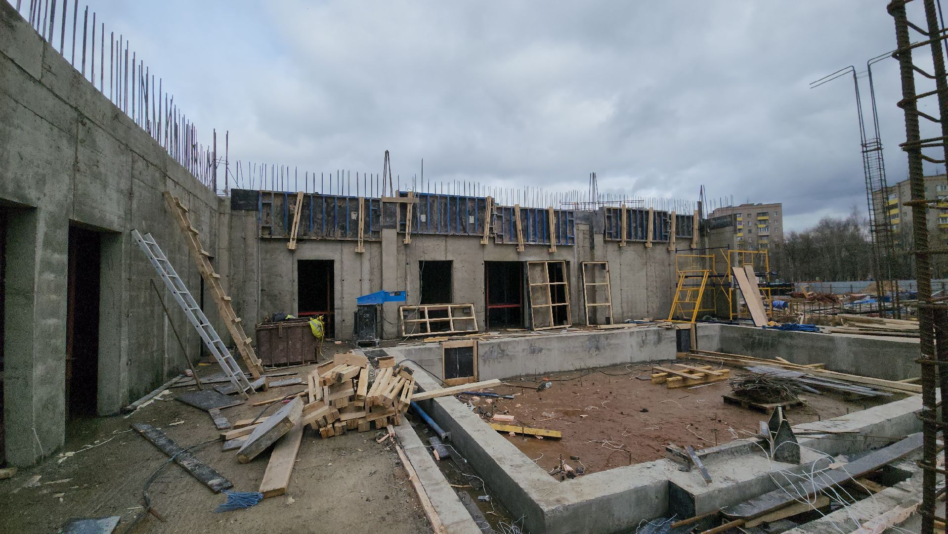 фок с бассейном, Строительство, Бассейн, Лобня,