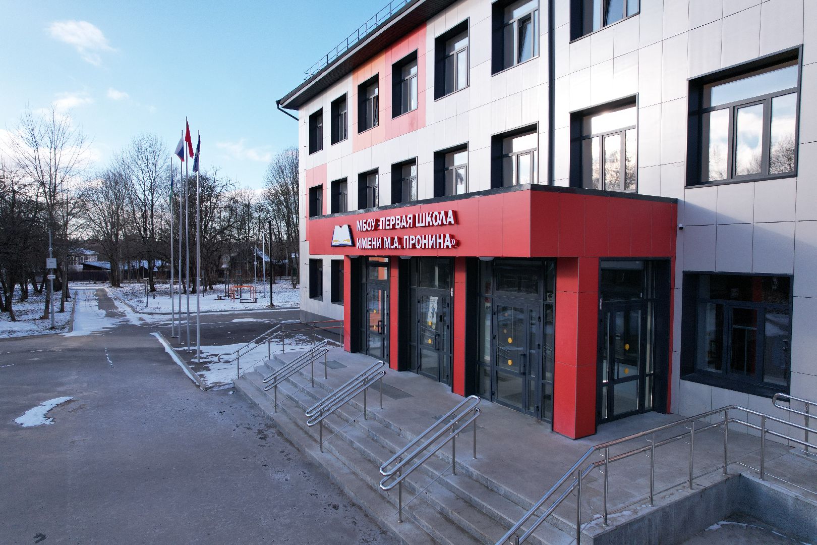 видео с коптера, Звенигород школа 2, капремонт школы,