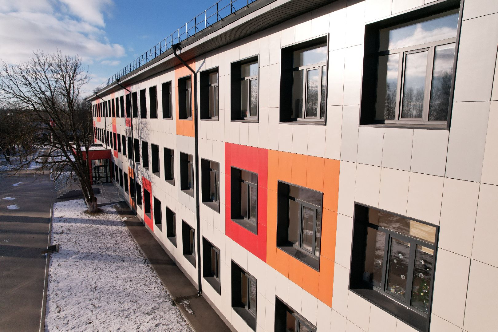 видео с коптера, Звенигород школа 2, капремонт школы,