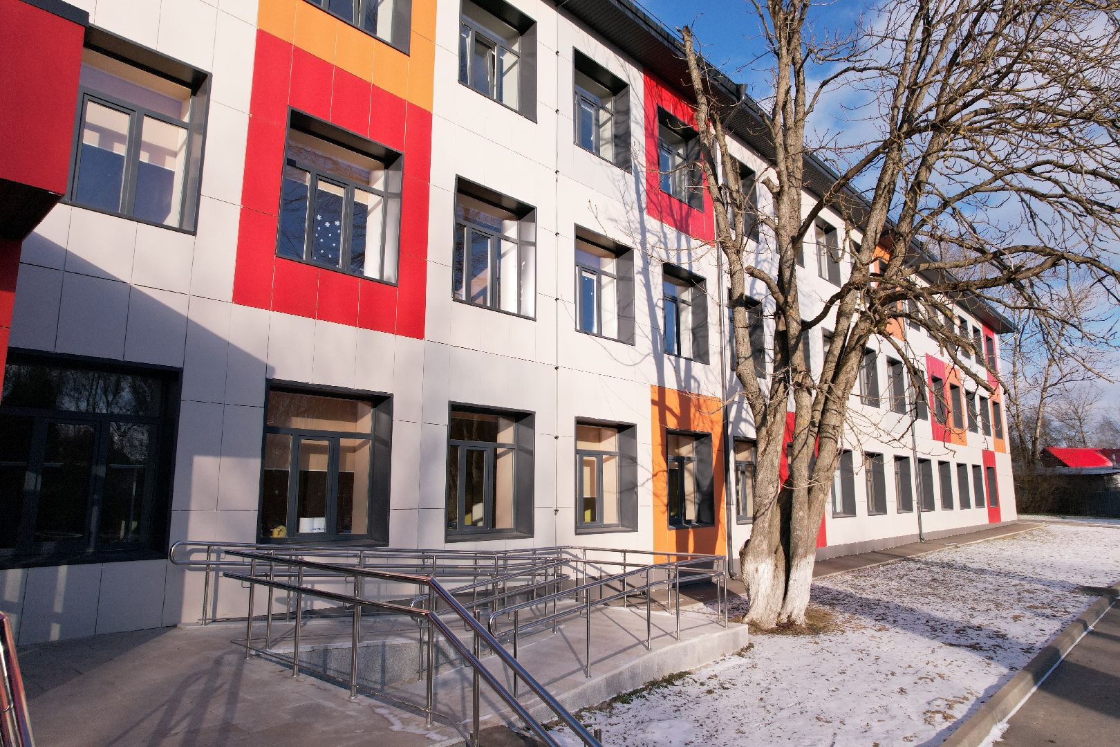 видео с коптера, Звенигород школа 2, капремонт школы,