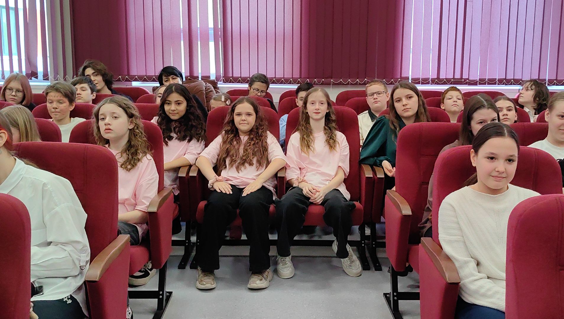 8 марта, концерт, учащиеся, лицей,