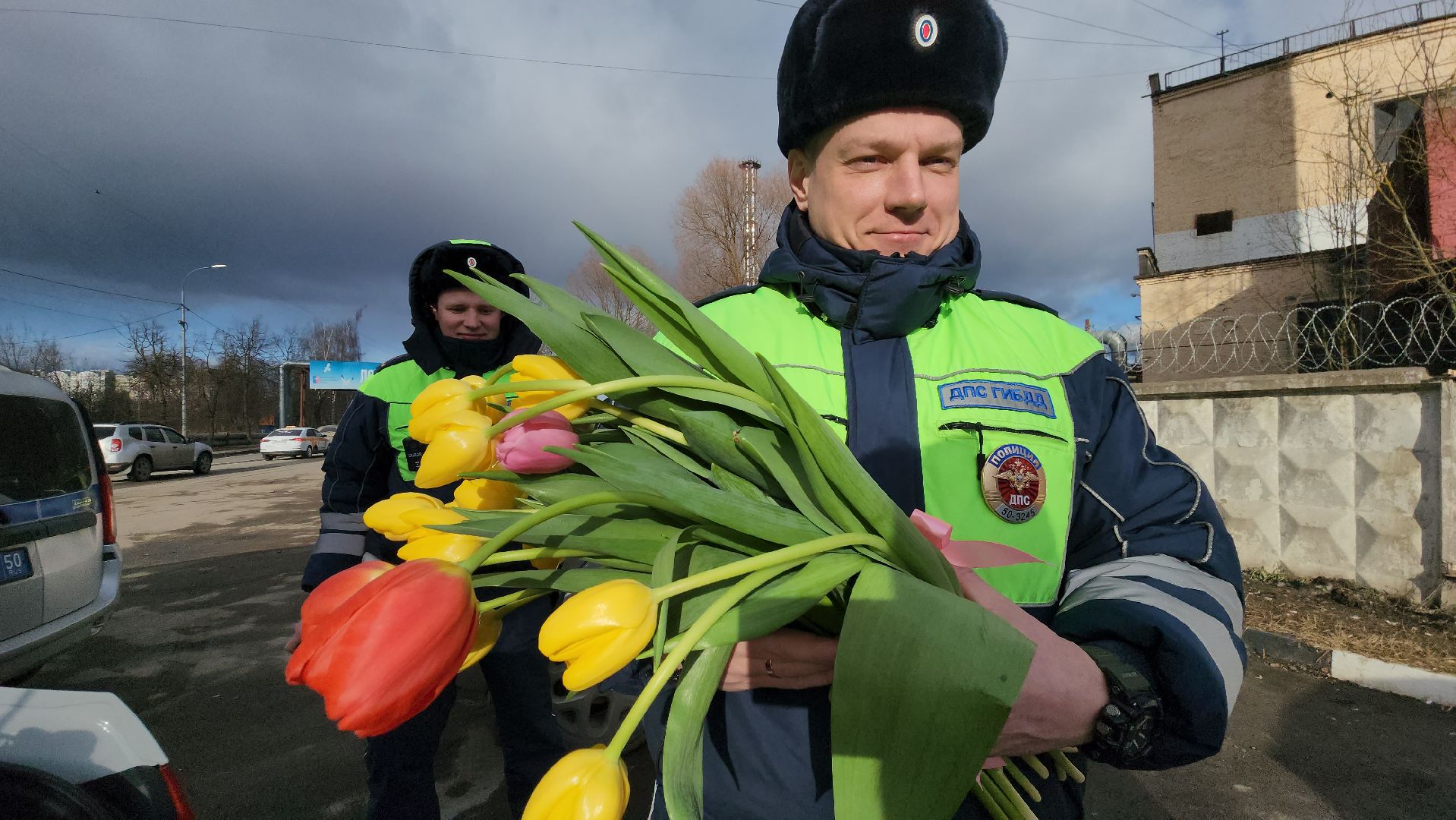 цветы для автоледи, Цветы, Лобня, госавтоинспекция,