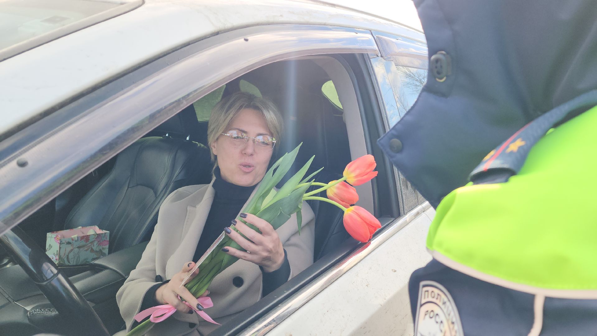 цветы для автоледи, Цветы, Лобня, госавтоинспекция,