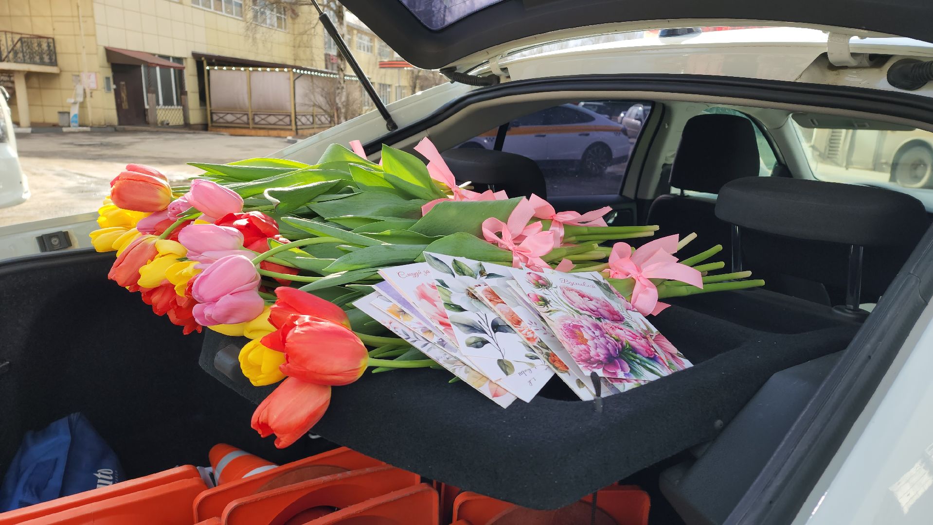 цветы для автоледи, Цветы, Лобня, госавтоинспекция,