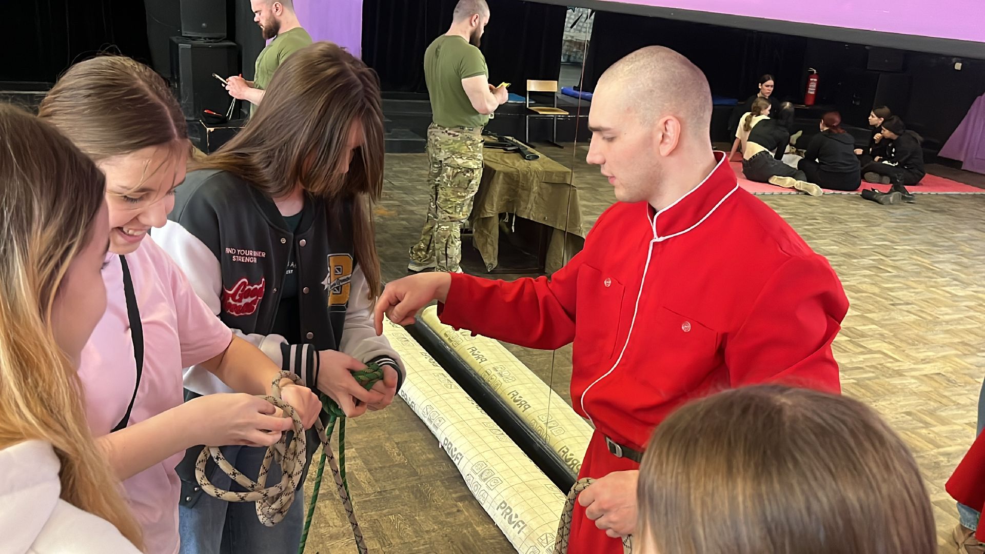 наро-фоминск, молодежь наро-фоминска, девушки в погонах, наро-фоминский городской округ, женский день,