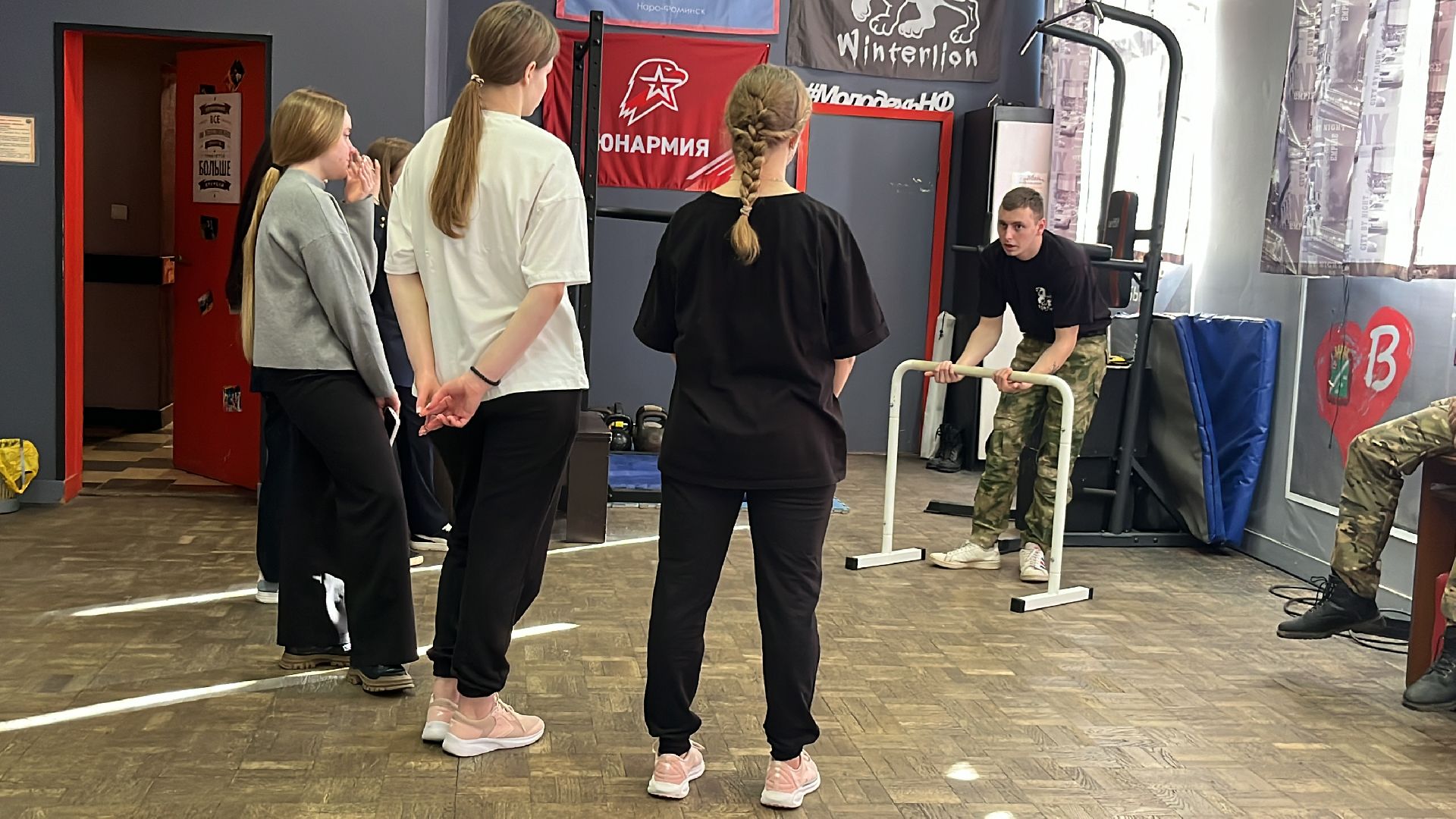 наро-фоминск, молодежь наро-фоминска, девушки в погонах, наро-фоминский городской округ, женский день,