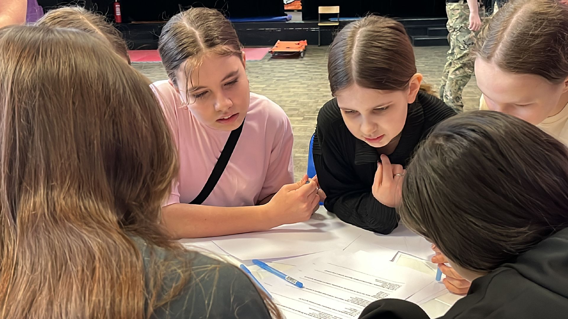 наро-фоминск, молодежь наро-фоминска, девушки в погонах, наро-фоминский городской округ, женский день,