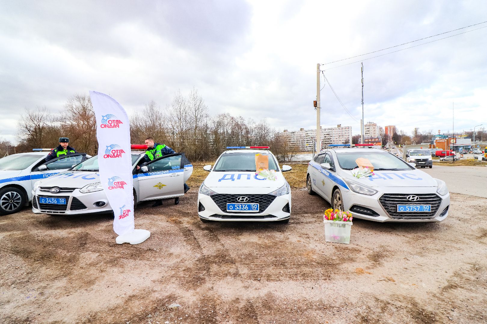 Клин, общество, транспорт, 8 марта, цветы автоледи, ДПС,