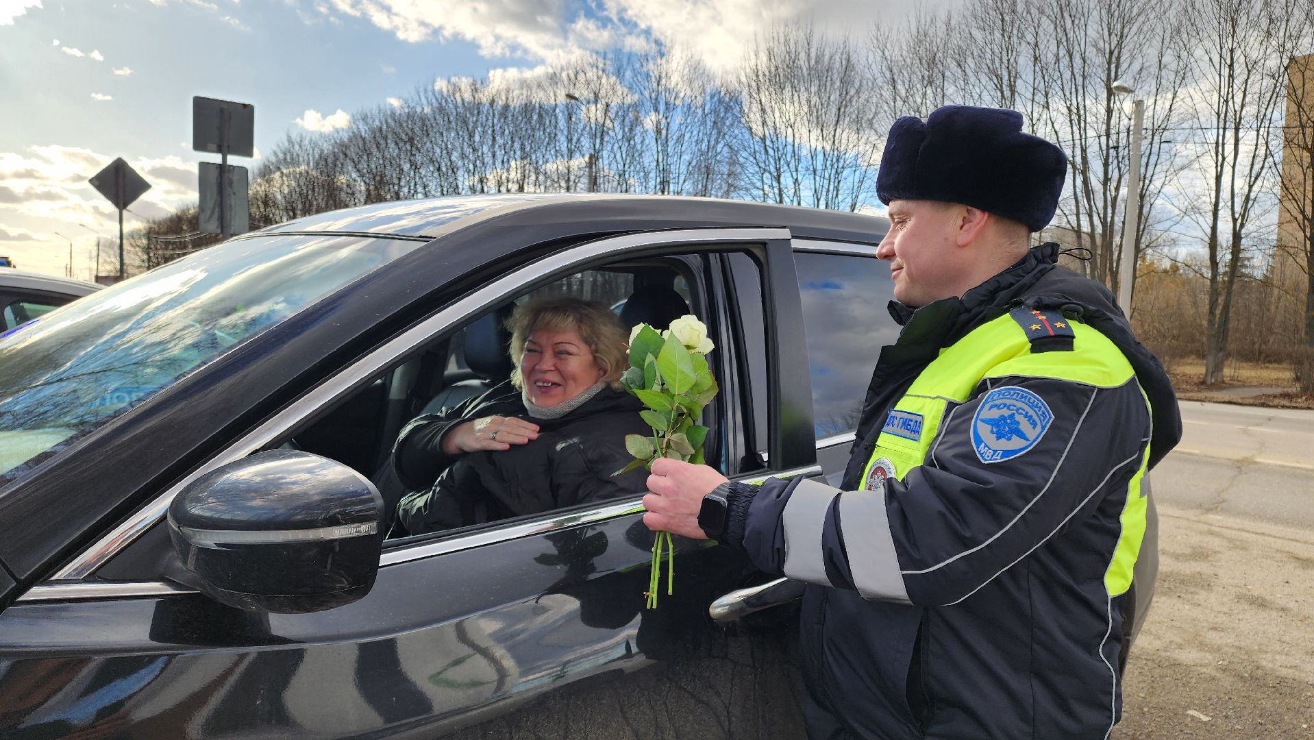кашира, 8 марта, госавтоинспекция, транспорт, праздник, акция, цветы,
