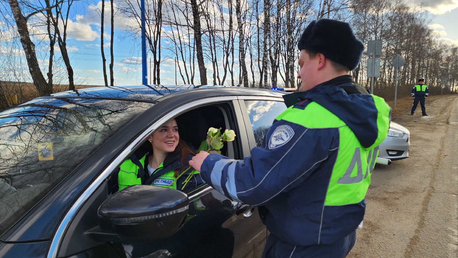 кашира, 8 марта, госавтоинспекция, транспорт, праздник, акция, цветы,