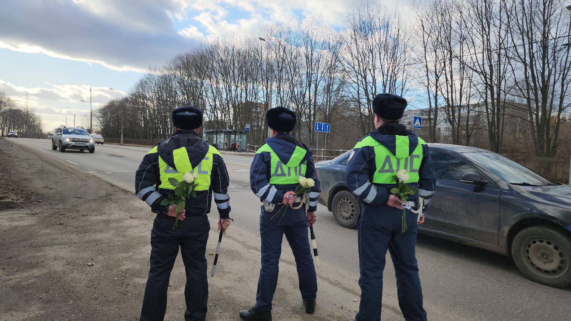 кашира, 8 марта, госавтоинспекция, транспорт, праздник, акция, цветы,