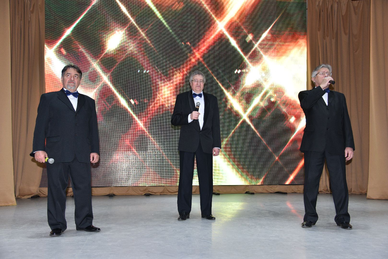 лотошино, лотошинский цдк, концерт, 8 марта, международный женский день,