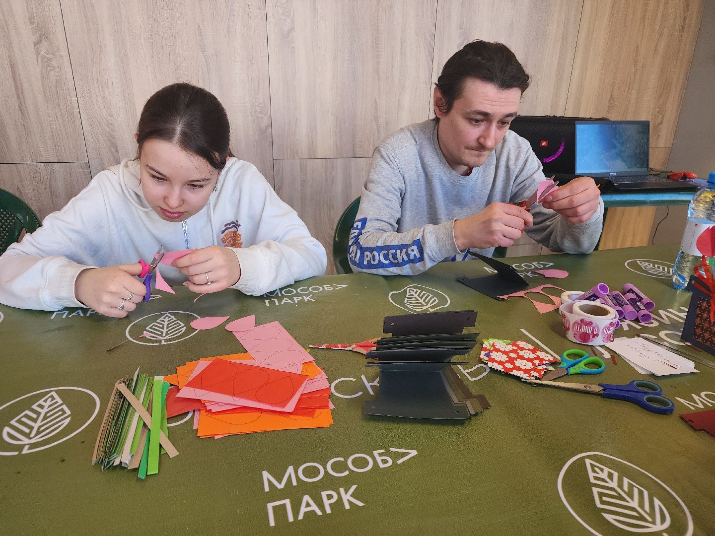 фрязино, лесопарк, международный женский день, поделки из бумаги,