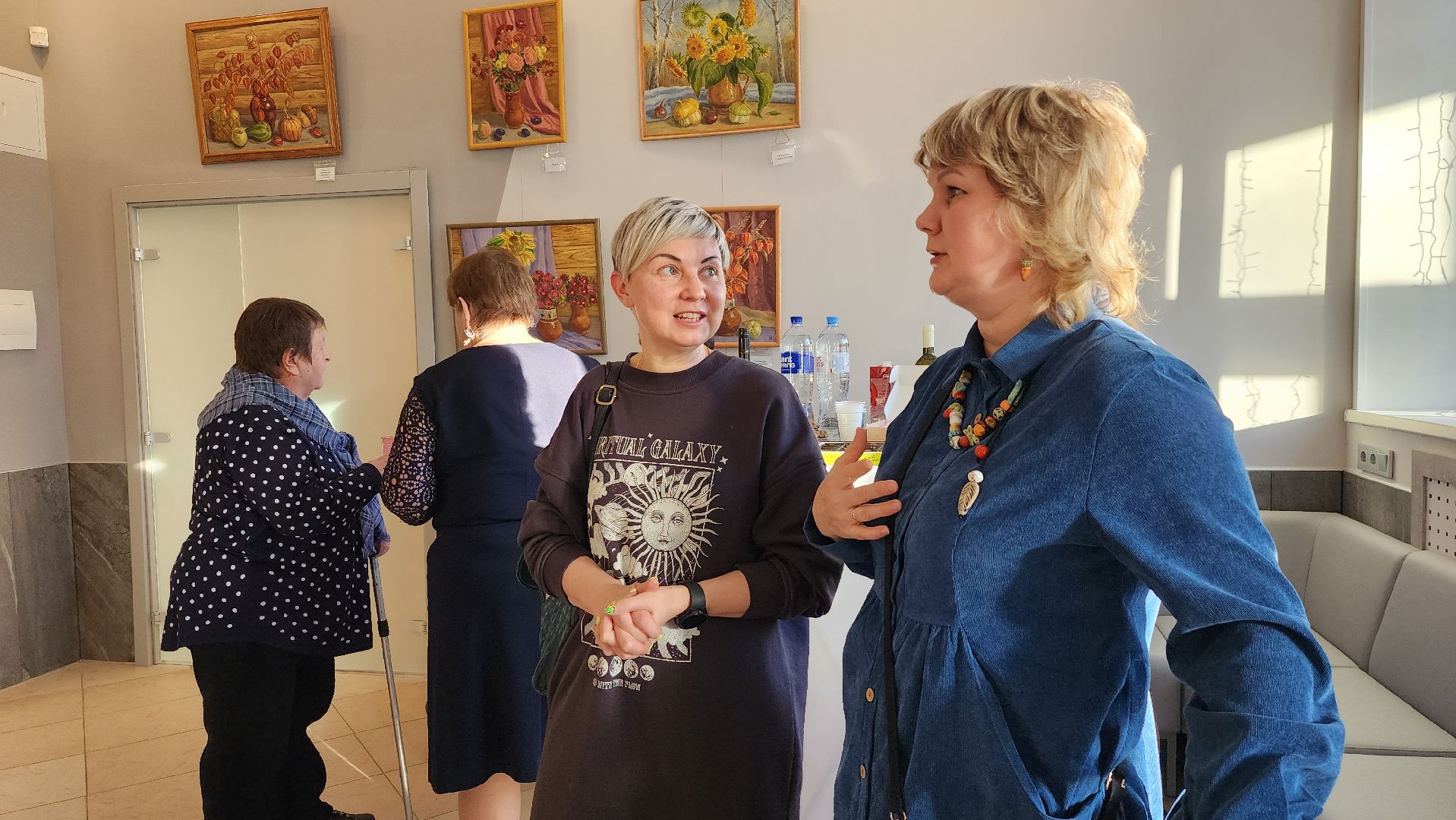 истра, культура, библиотека, вернисаж,