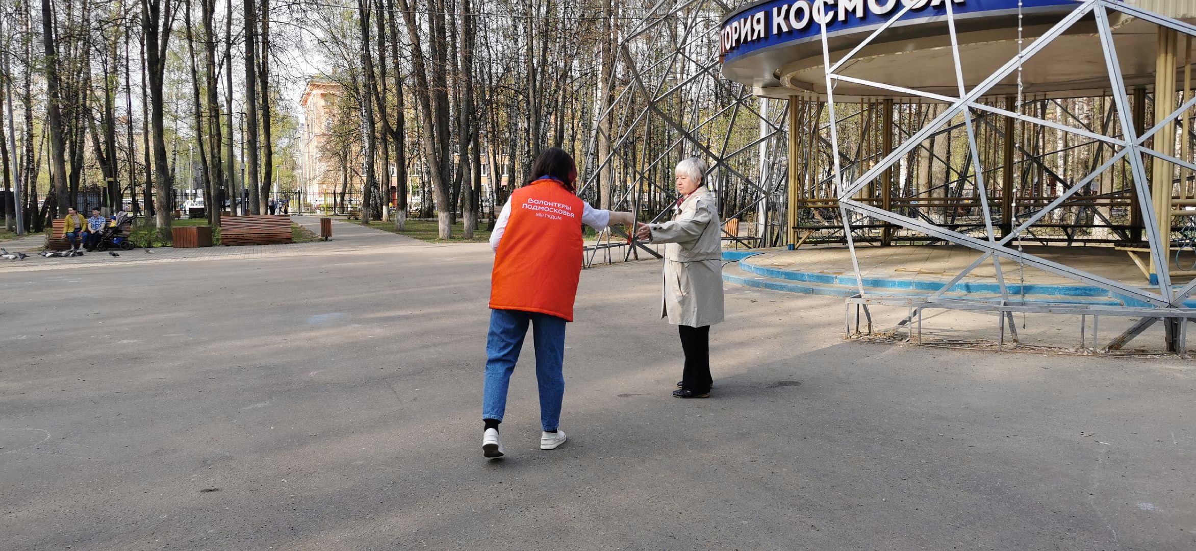 волонтеры, 9 мая, День Победы, Георгиевская ленточка,