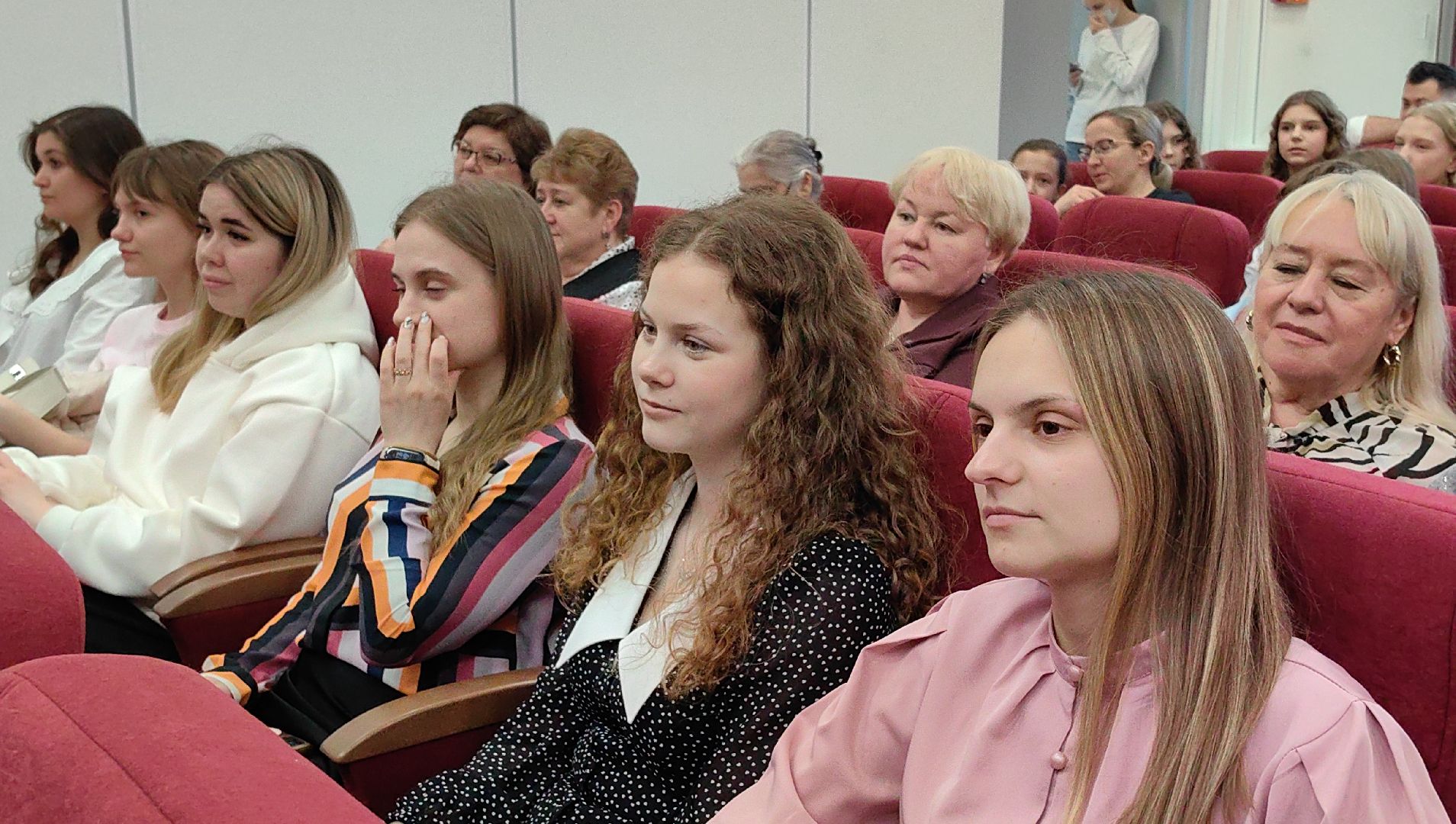 педагог, учитель, младшие классы, лицей,