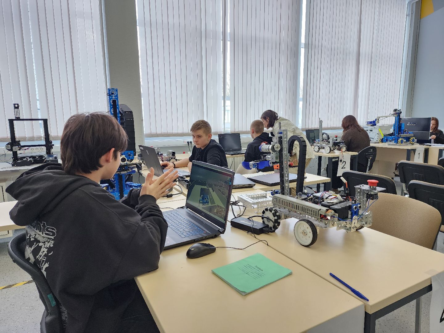 раменское, образование, раменский колледж, чемпионат профессионалы 2025, победители регионального этапа, мобильная робототехника,