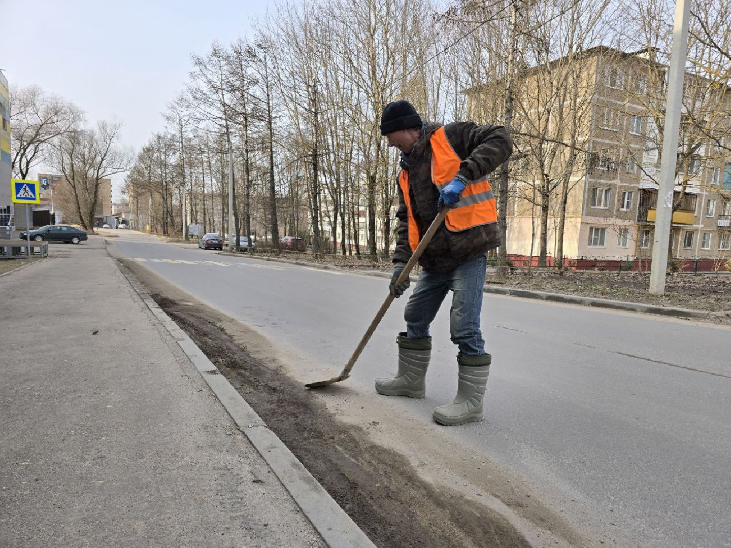 можайск, можайский муниципальный округ, подмосковье, жкх, уборка улиц, весна, коммунальщики,