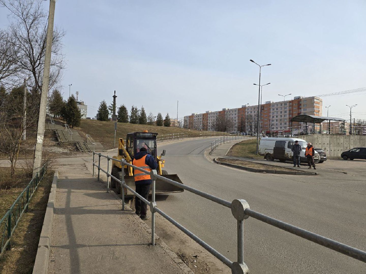 можайск, можайский муниципальный округ, подмосковье, жкх, уборка улиц, весна, коммунальщики,