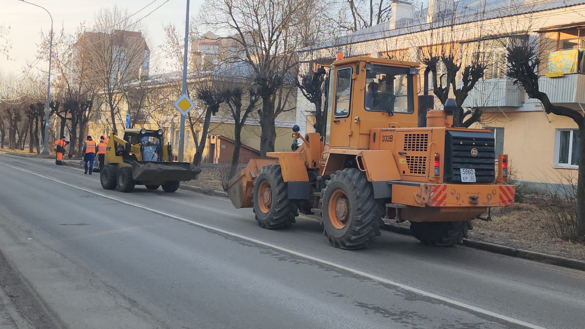 серпухов, уборка улицы Захаркина, комбинат благоустройства, вертикалки,