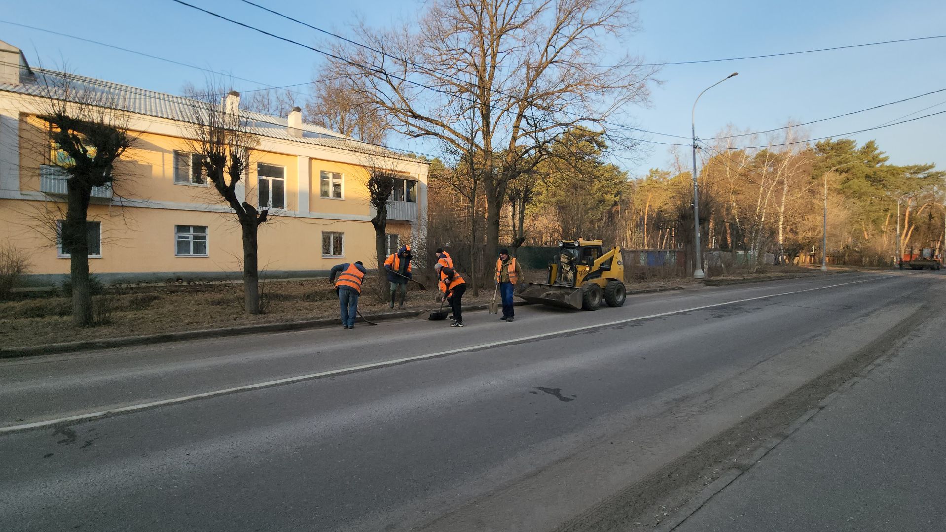 серпухов, уборка улицы Захаркина, комбинат благоустройства, вертикалки,