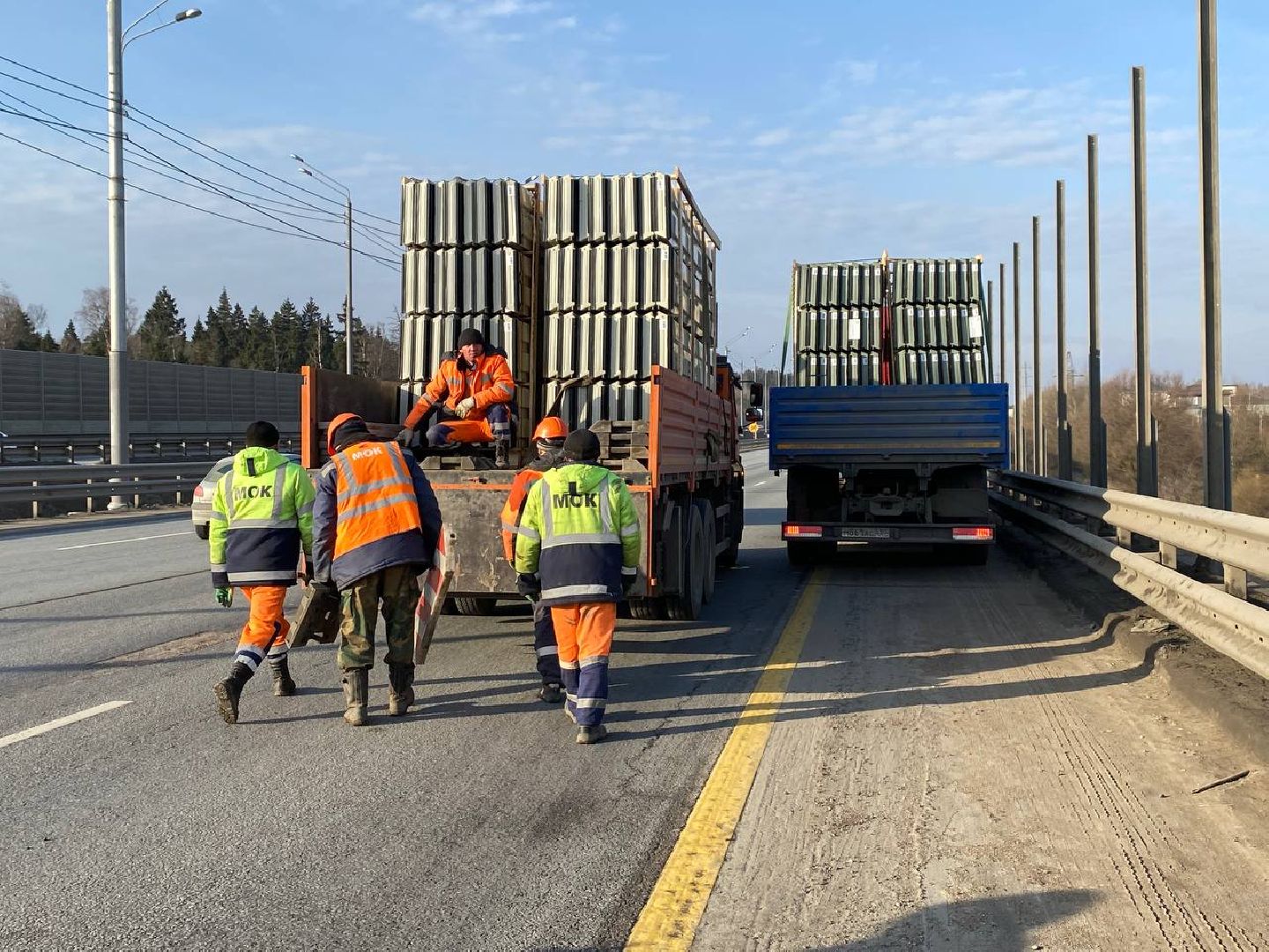 шумозащитный экран, замена шумозащитных экранов, замена шумозащитных экранов на новорижском шоссе, новорижское шоссе, павловская слобода,