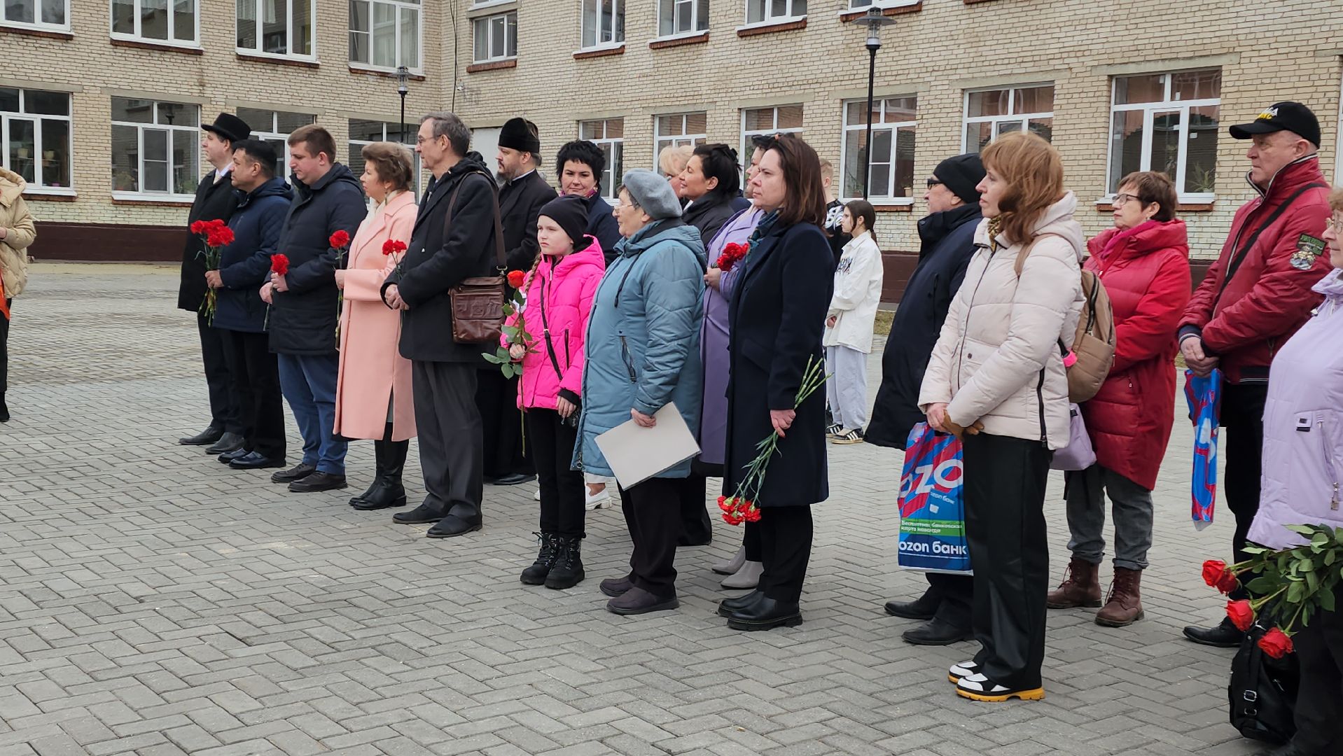 мемориальная доска, Лобня, Школа,