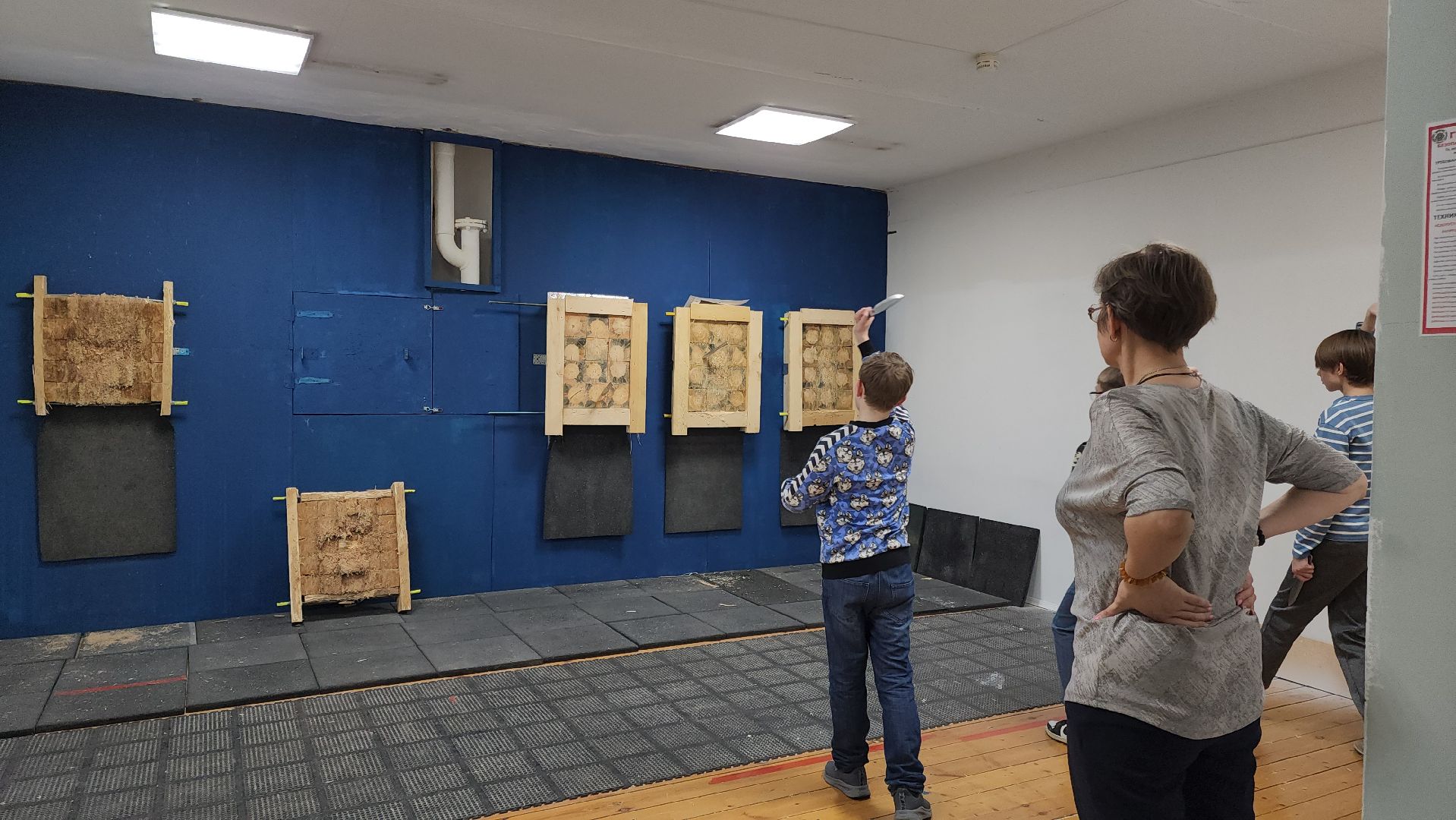 Подольск, спортивное метание ножа, соревнования, спортзал,