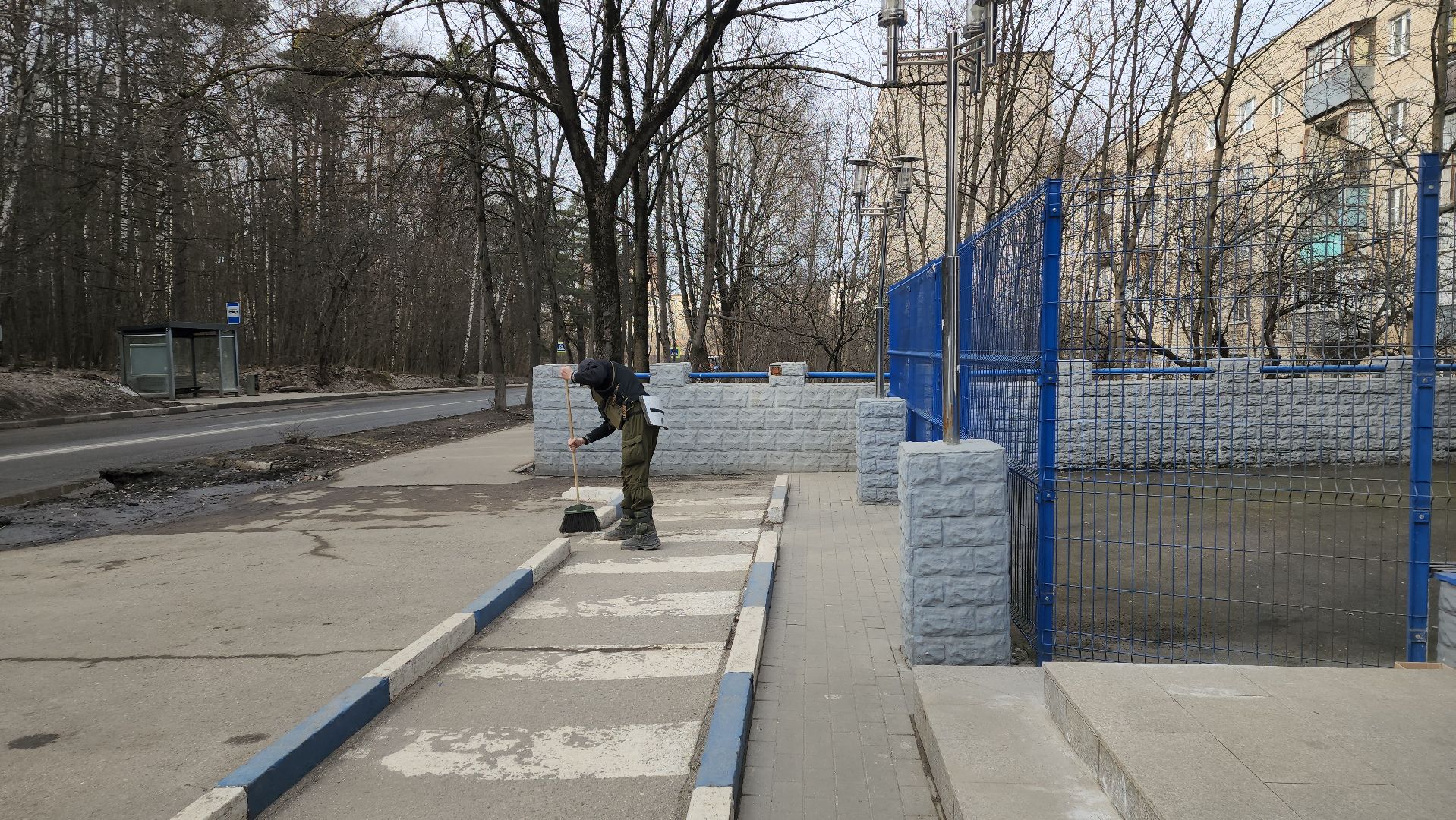 ивантеевка, пушкинский, уборка городских территорий, мусор, ветки, грязь, коммунальная служба,