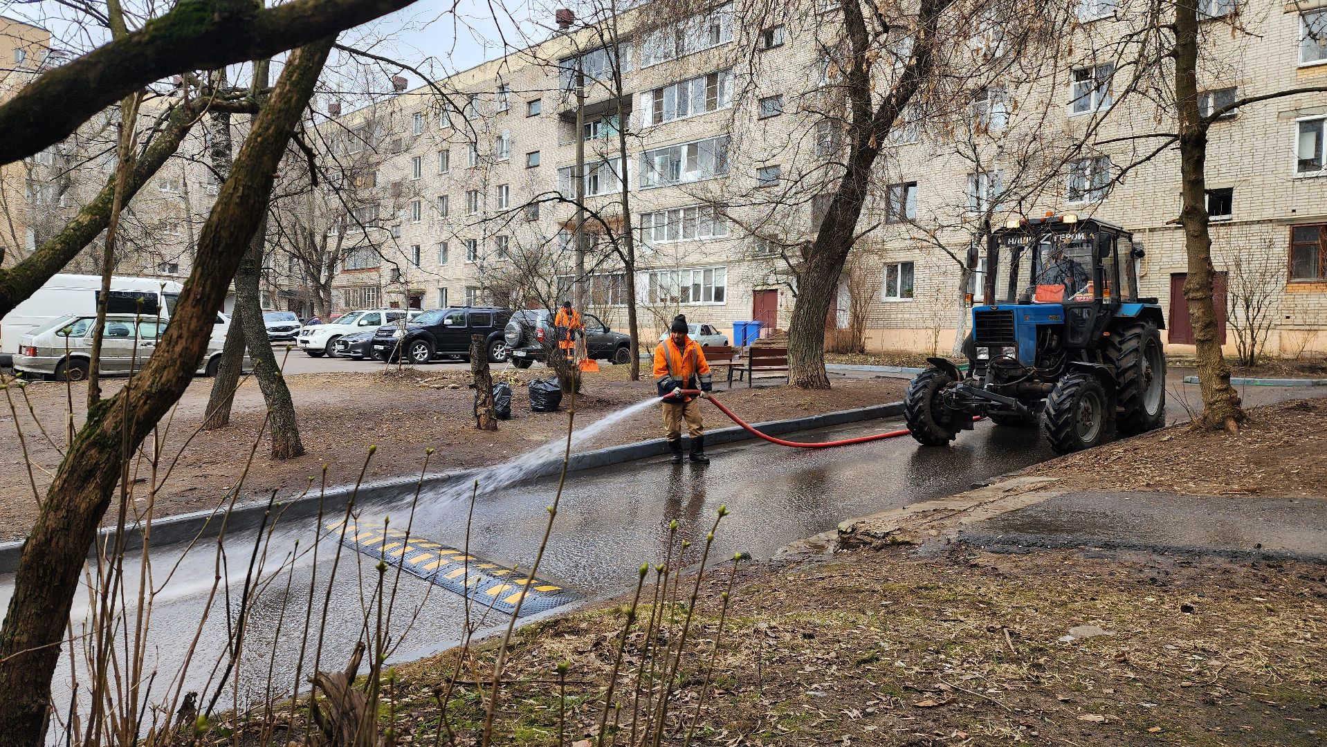 истра, благоустройство, уборка дворов после зимы,