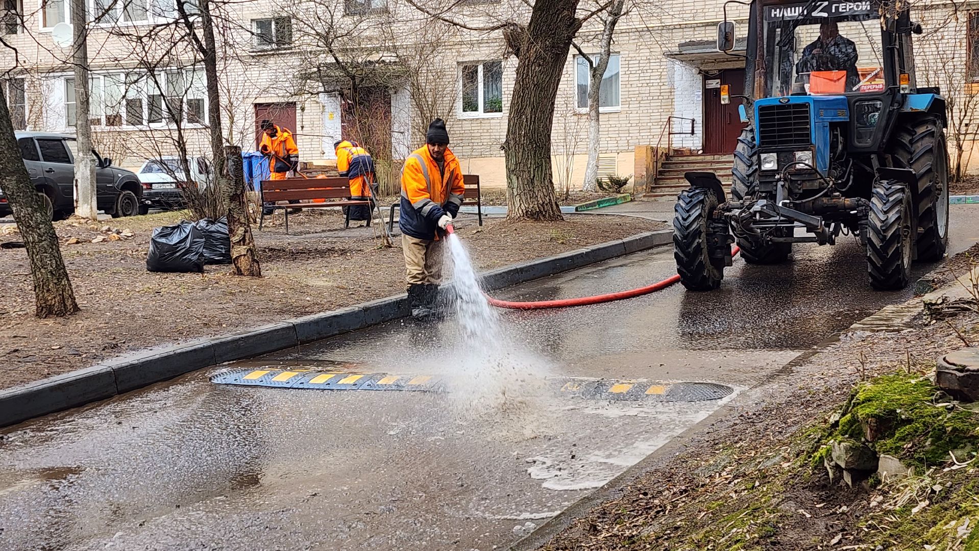 истра, благоустройство, уборка дворов после зимы,