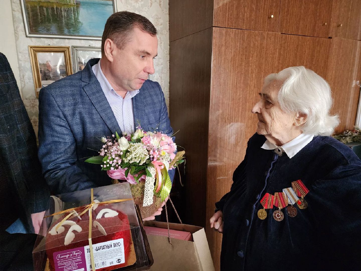 солнечногорск, ветеран, поздравление, медаль, праздник,