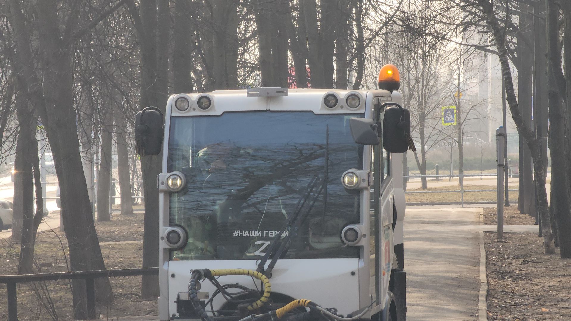 долгопрудный, мбу благоустройство, подметально-уборочная машина, влажная уборка улиц,