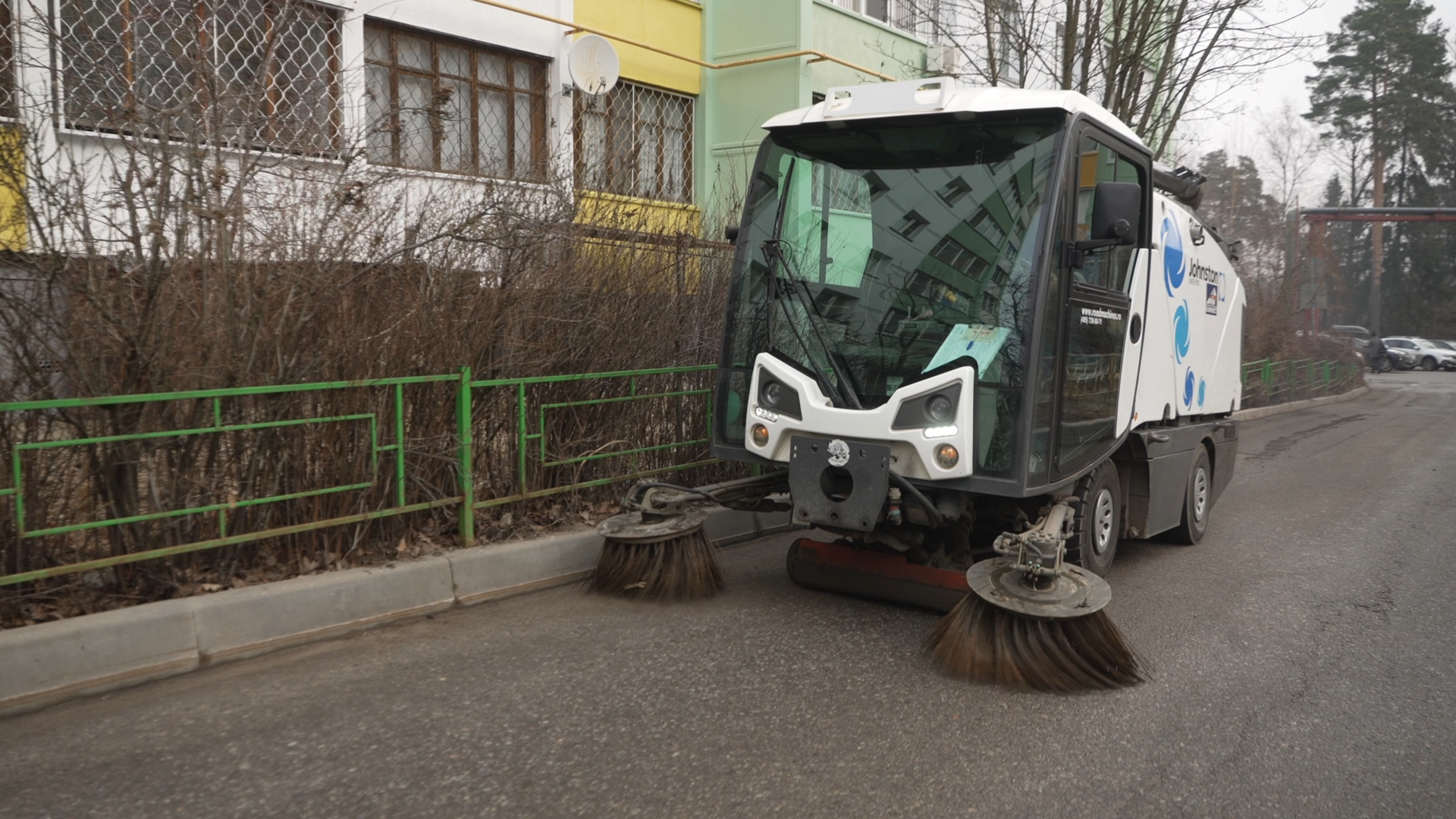 уборка дорог,Власиха уборка улиц, мкр заозерный власиха, Власиха Заозерная, весенняя уборка,