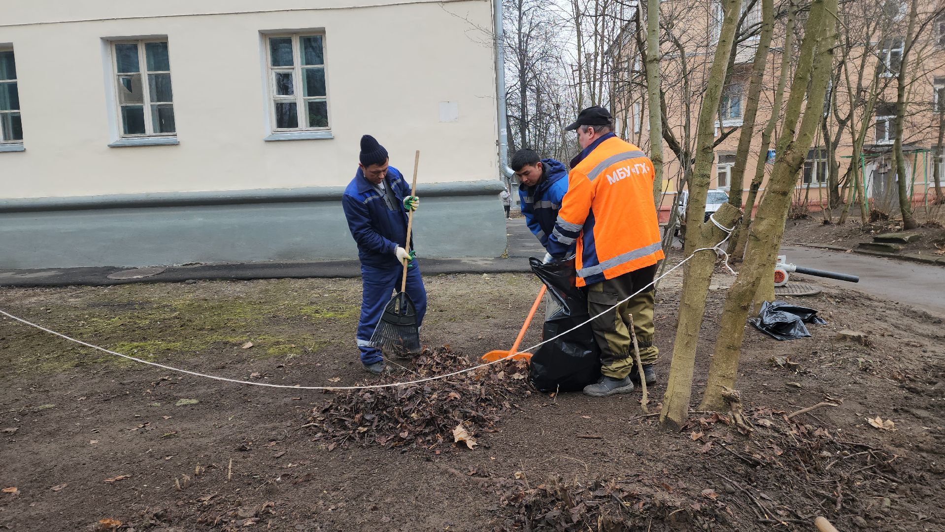 красноармейск, городской округ пушкинский, весенняя уборка, дворники,