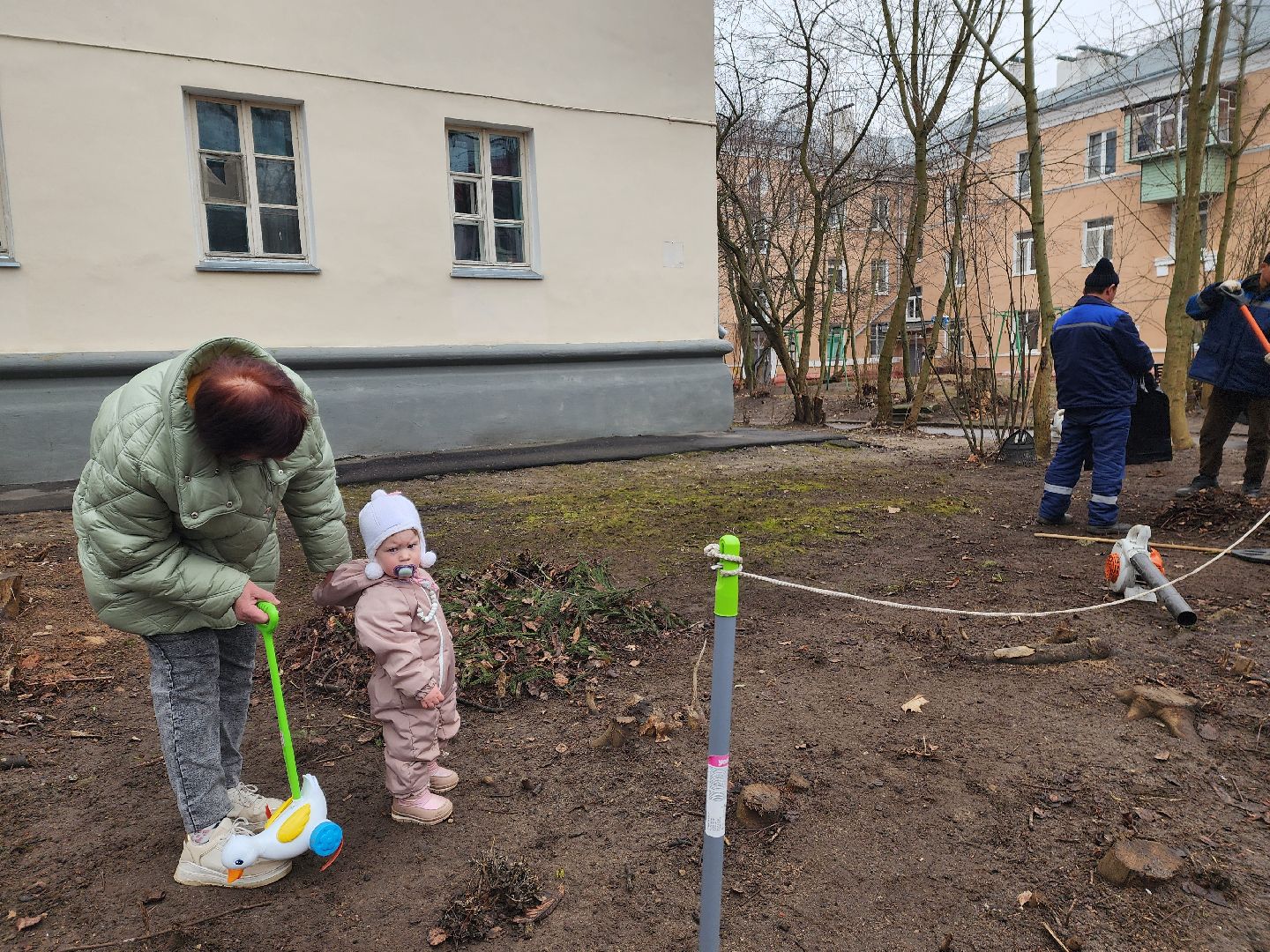 красноармейск, городской округ пушкинский, весенняя уборка, дворники,