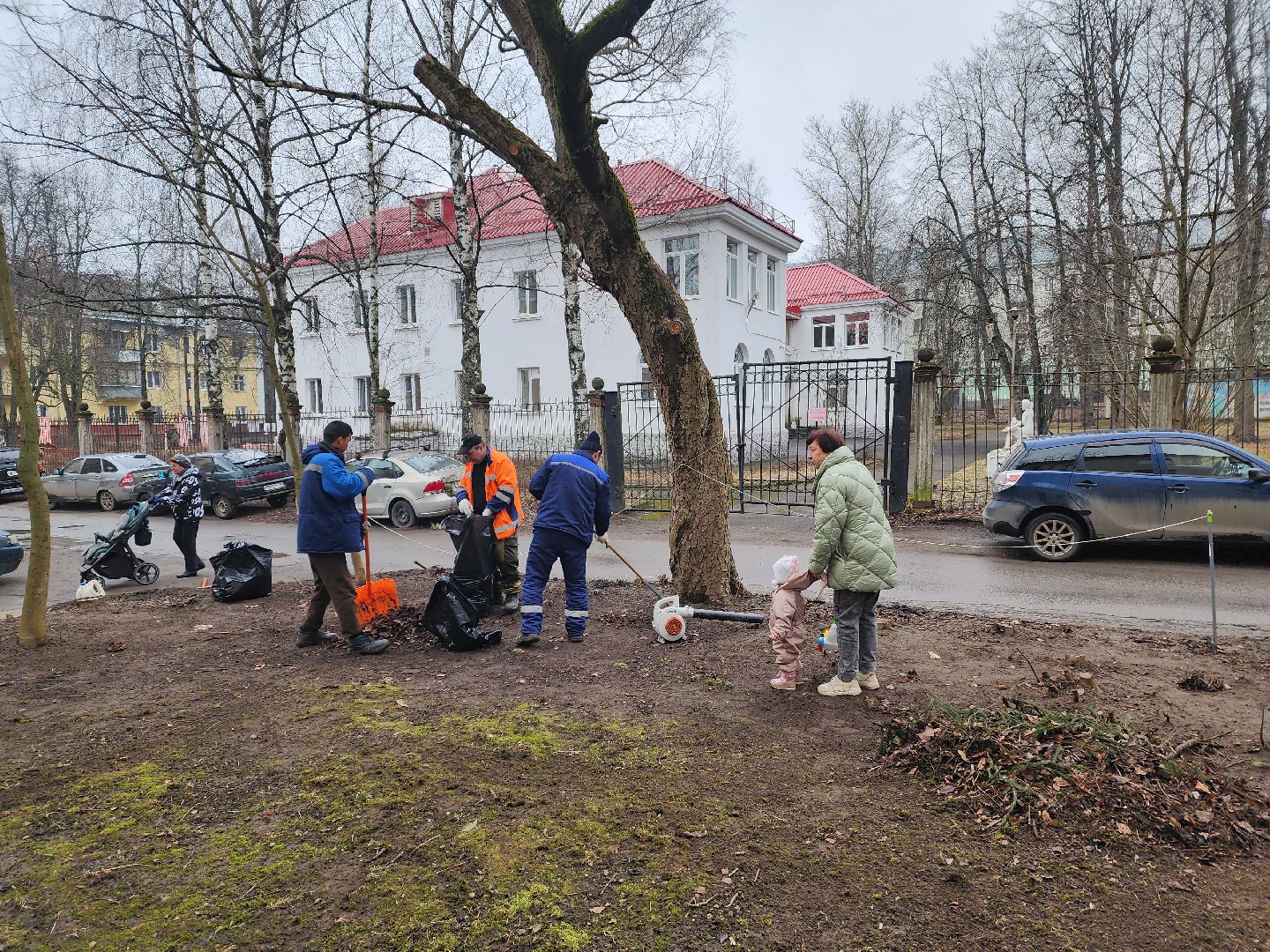 красноармейск, городской округ пушкинский, весенняя уборка, дворники,