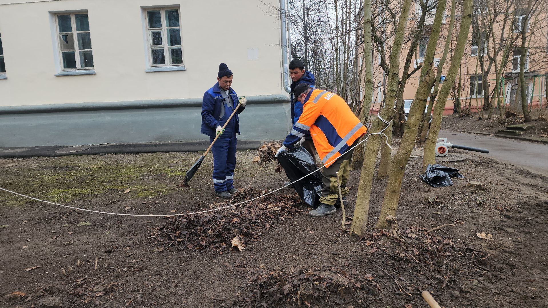 красноармейск, городской округ пушкинский, весенняя уборка, дворники,