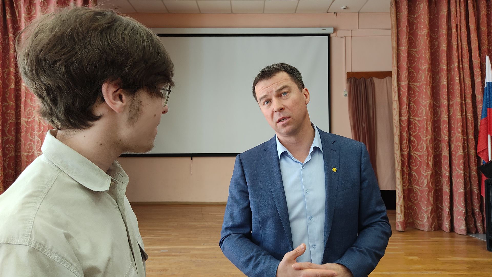 Лобня, школьники, депутат