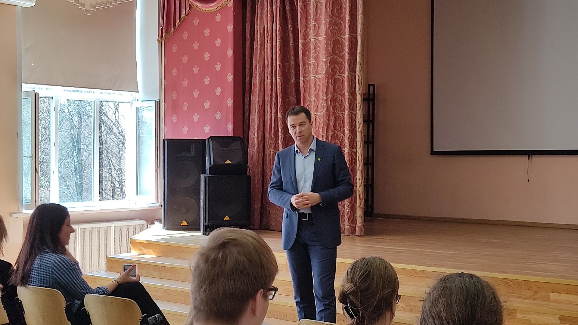 Лобня, школьники, депутат