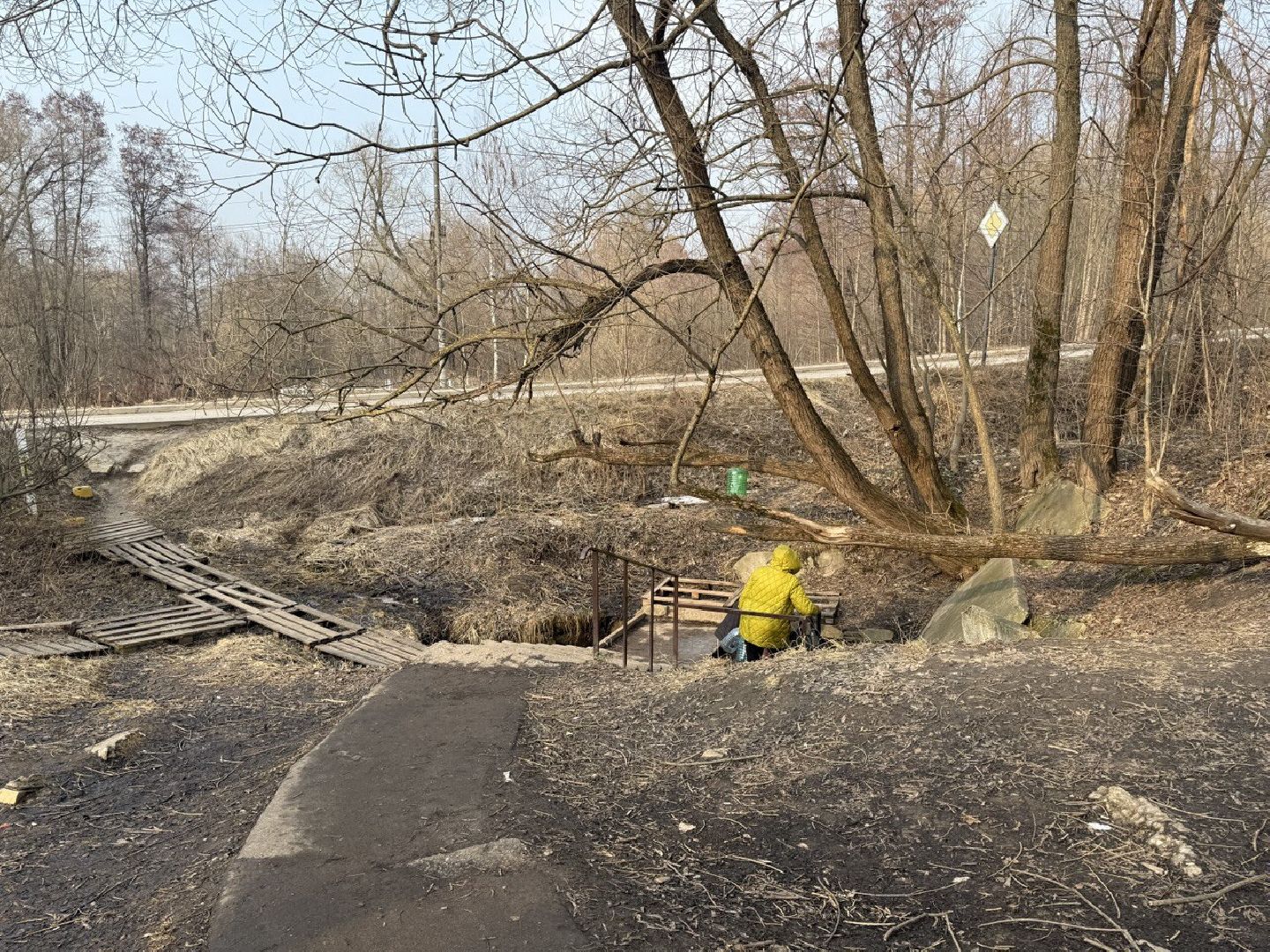 родник, павлино, чистая вода, грязная вода, люди,