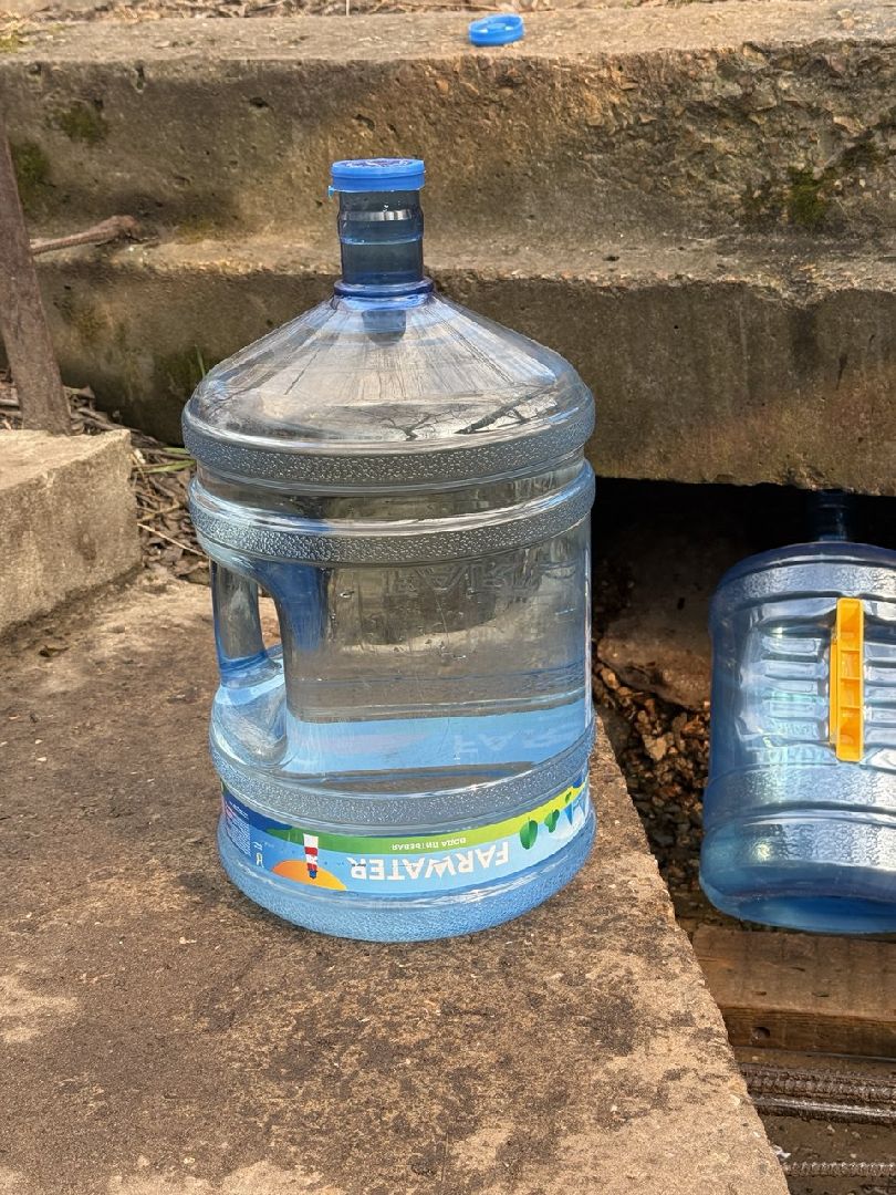 родник, павлино, чистая вода, грязная вода, люди,