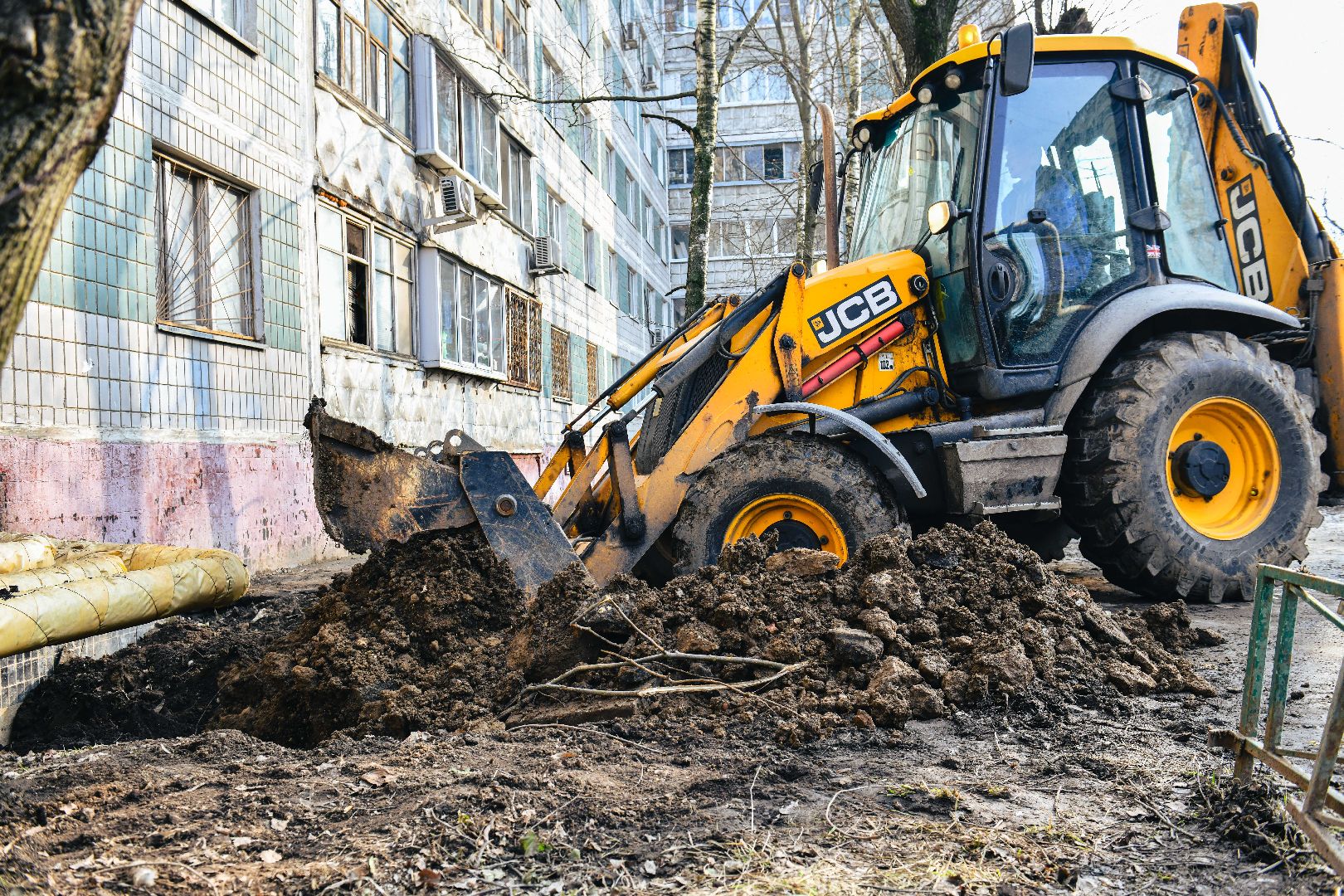 яма, трубы, ремонт,