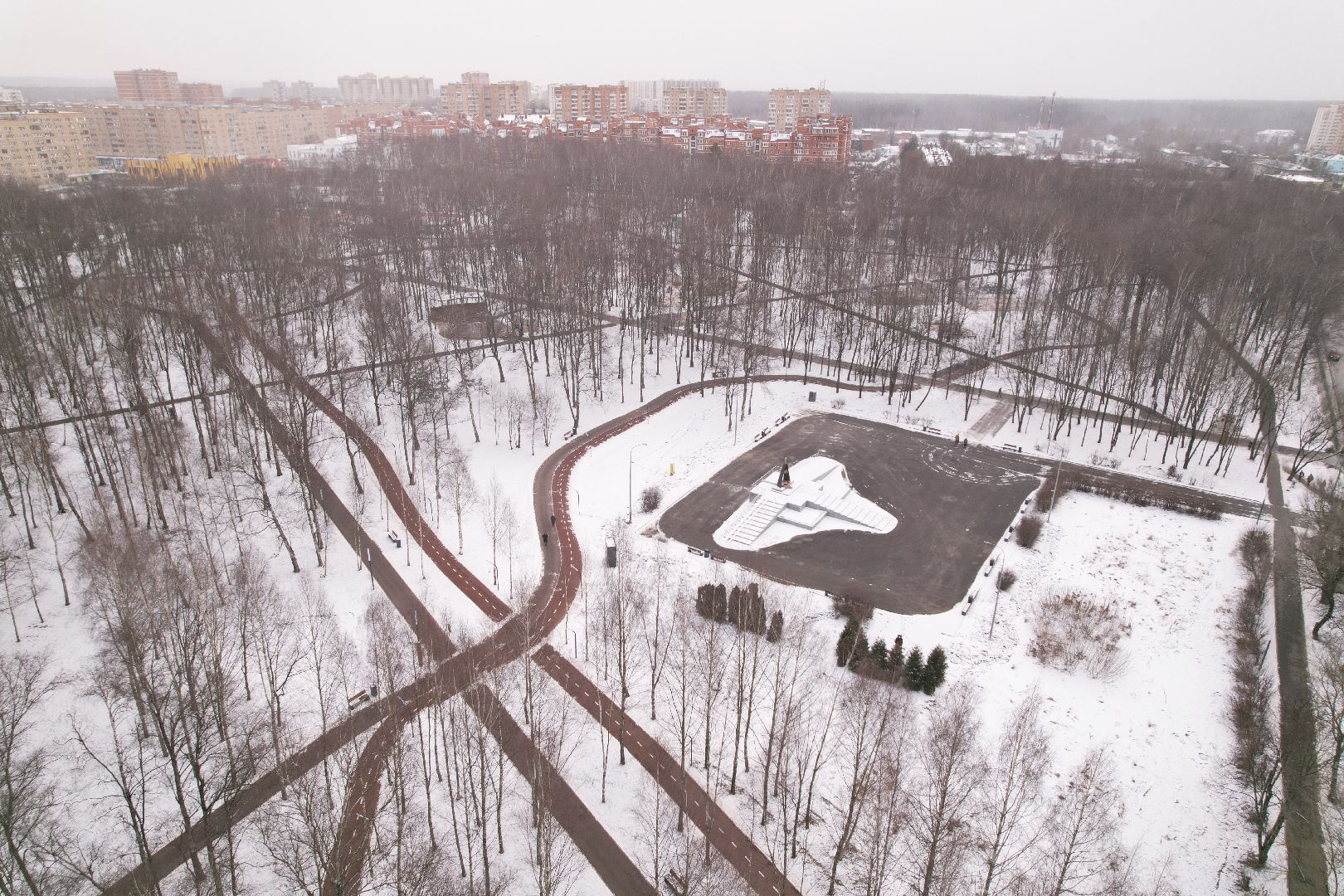 видео с коптера, парк лобни, мемориал звонница,