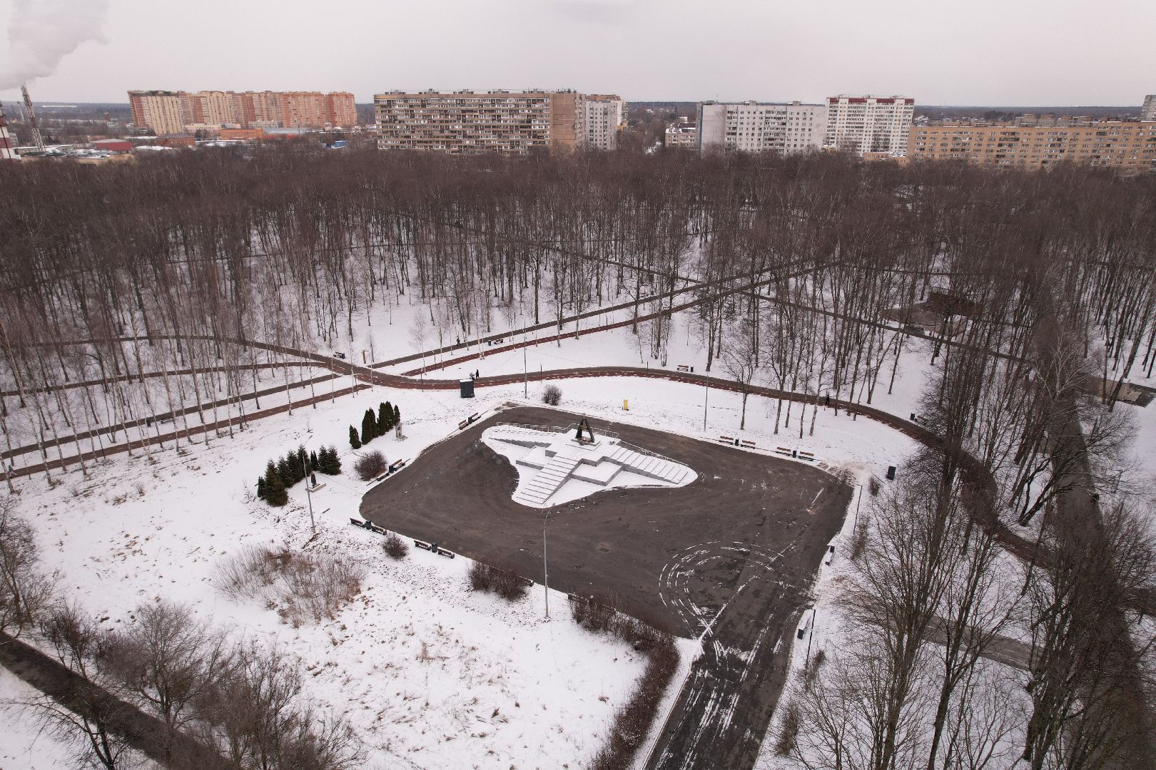 видео с коптера, парк лобни, мемориал звонница,