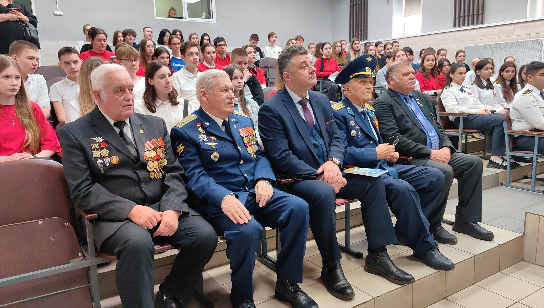 книга, великая отечественная война, ветеран, награды, движение первых, Боевое братство,