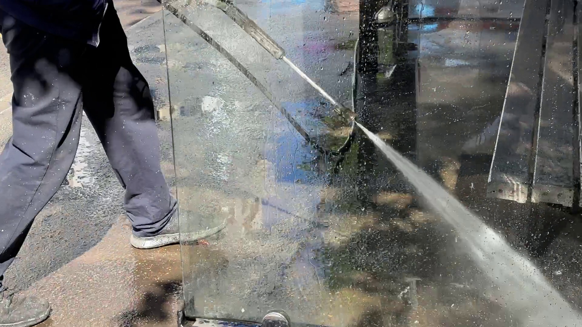 реутов, уборка города, полив дорог, полив деревьев,