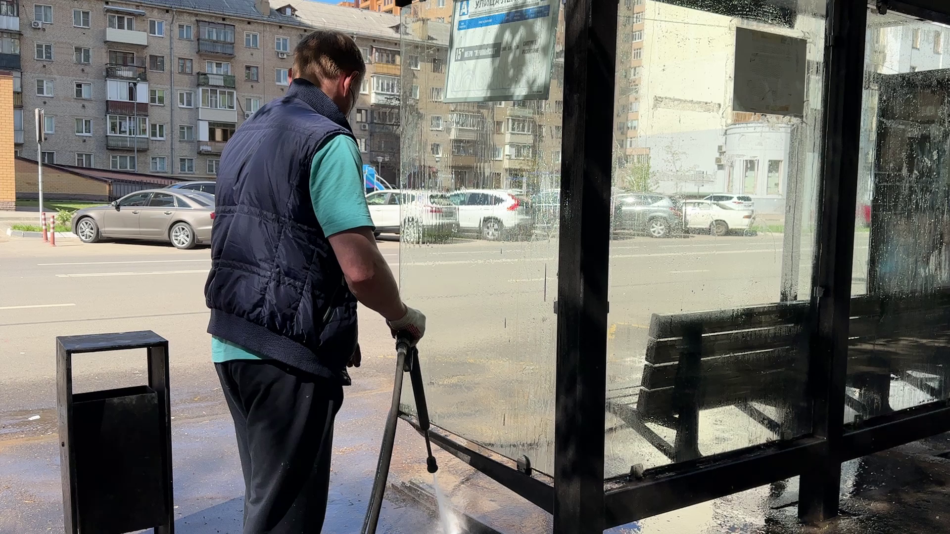 реутов, уборка города, полив дорог, полив деревьев,