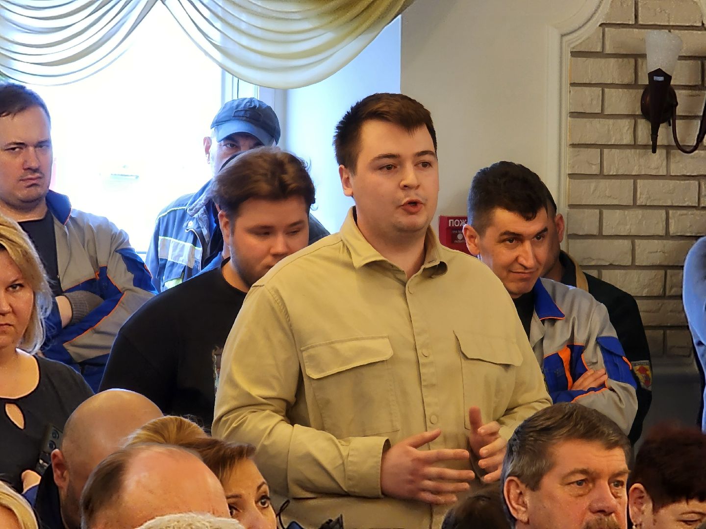 Чехов, деревня Люторецкое, завод Электрощит, депутат Госдумы РФ, Александр Коган, встреча с сотрудниками предприятия, отчет за 2024 год, результаты, достижения, Единая Россия,