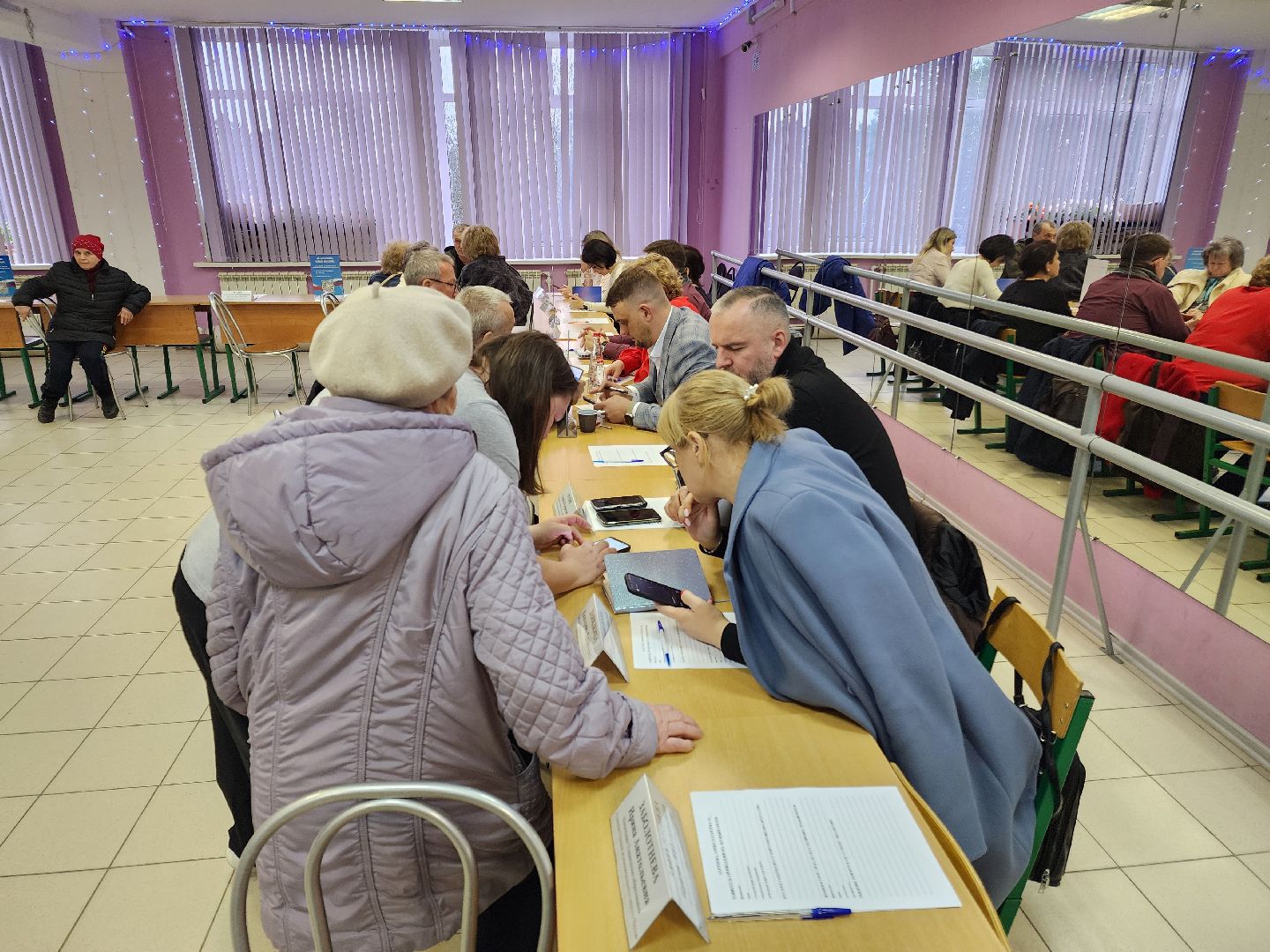 Чехов, село Новый Быт, выездная администрация, встреча с жителями, обращения граждан, улица Новая, содержание многоквартирных домов, уборка в подъездах, текущий ремонт,